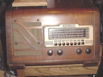 Philco 40-150 radio