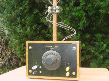 Dave's Loop Crystal Radio, Front outside