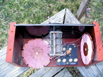 Crystal Radio 52, Inside View