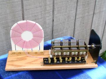 Antenna tuner side view