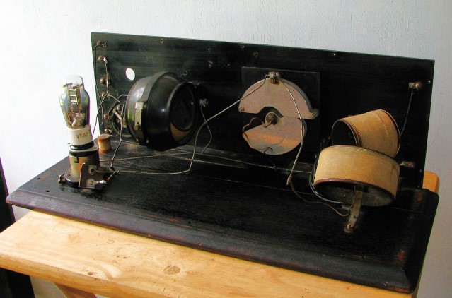 Paragon Radio RD-5 Side View