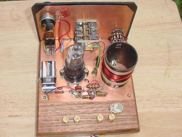 Dave's 1D8GT Regen Radio, Back View