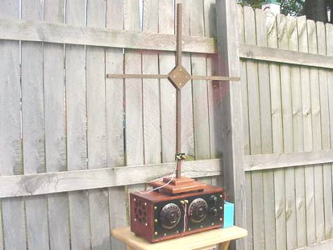 4 tube radio front panel view