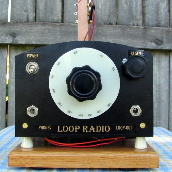 Loop Radio, front panel view