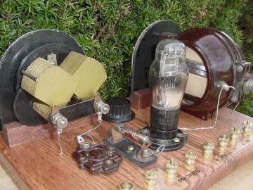 Dave's Homemade Breadboard Radio, Back View