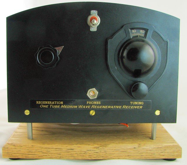 6418 Tube Radio, Front View