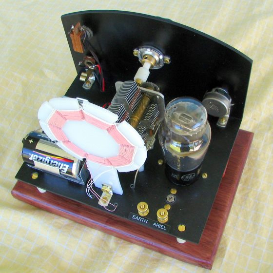 Dave's Hikers Radio, Back View