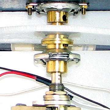 Schmarder's Grounded Grid Regenerator - Dual Vernier Close-up