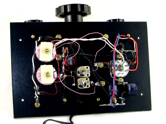 Loctal regen radio, bottom view.