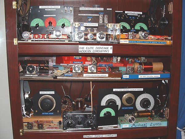 Ken Lyon's Crystal Set Museum