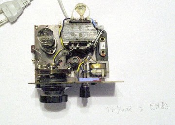 Jara's EM83 tube radio