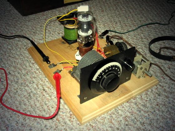 Luca's 1525 tube regenerative radio