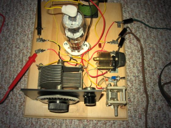 Luca's 1525 tube regenerative radio