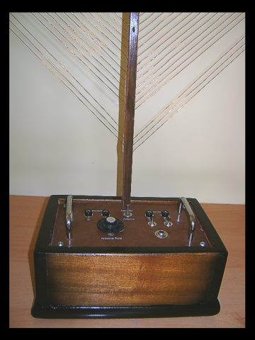 Carlos' Loop Crystal Set