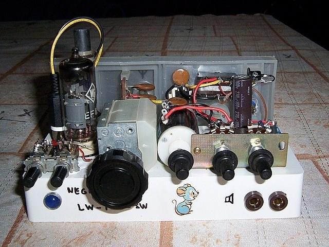 Jara's hybrid tube and transistor radio