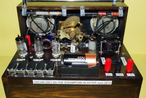 4 valve regenerative radio back view