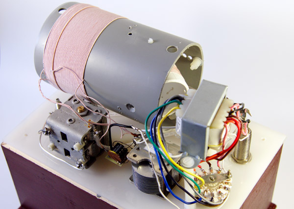 Ralf's mosfet crystal radio internal view